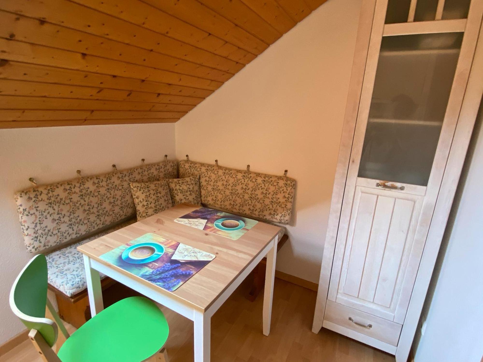 Apartamento Haus Am Sonnenhügel Bad Urach Exterior foto